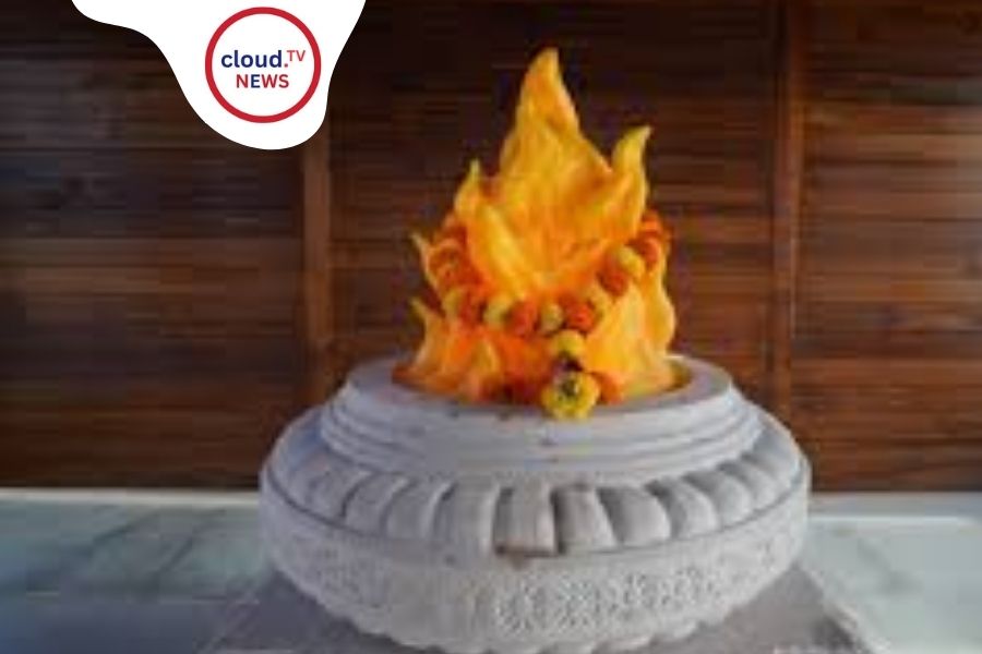 “চাইনিজ টয় ফ্লেম?”—অযোধ্যায় রাম মন্দিরে ‘কৃত্রিম জ্যোতি’ ঘিরে বিতর্ক