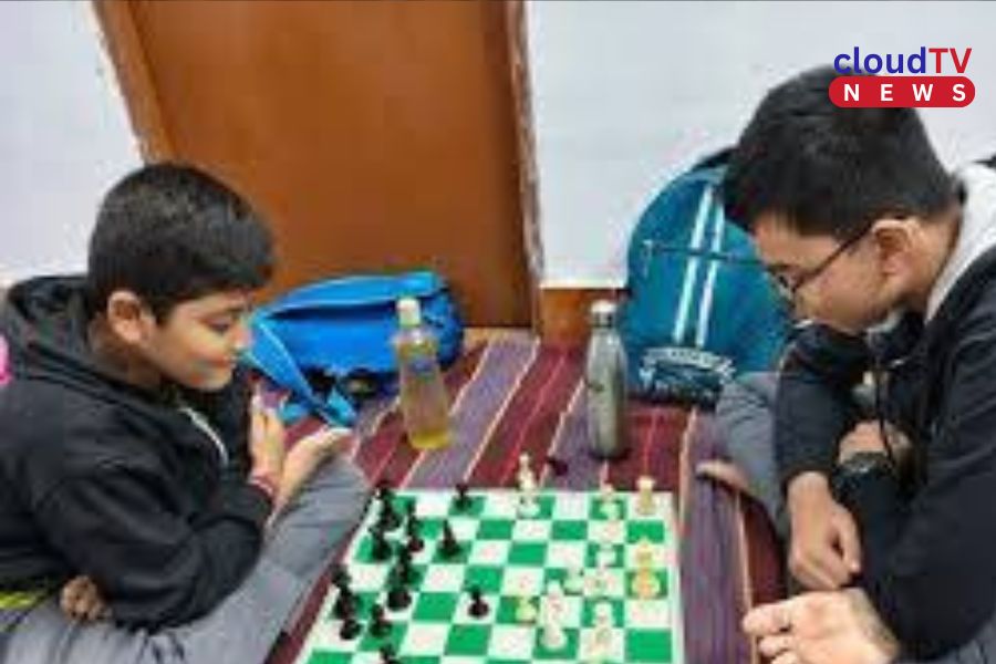 তমলুকের শঙ্খদীপের আন্তর্জাতিক দাবায় বাজিমাত, ভুবনেশ্বরে চ্যাম্পিয়ন হয়ে জিতলেন ৪.৫ লক্ষ টাকা