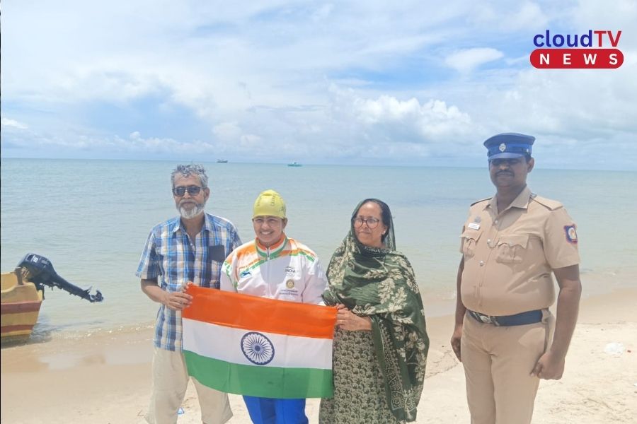পশ্চিম মেদিনীপুরের সাঁতারু আরফিন জাবির ঐতিহাসিক সাফল্য, পক প্রণালী অতিক্রম ৭ ঘণ্টা ৫ মিনিটে