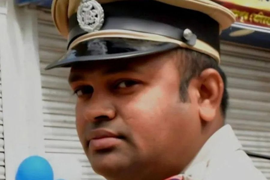 ভোটের ফলের পর রণক্ষেত্র বসিরহাট! সংঘর্ষ থামাতে গিয়ে গুলিবিদ্ধ ন্যাজাট থানার ওসি-সহ ৫
