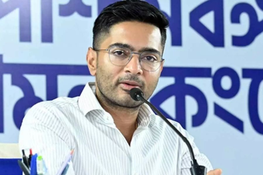 ‘খাঁ খাঁ করছে শান্তিনিকেতন’! অভিষেকের বাড়ির সামনে থেকে সরল নিরাপত্তা, বদলে গেল ছবিটা
