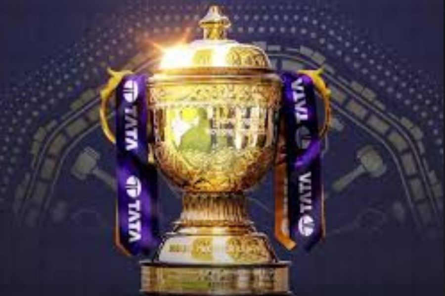 কারা প্লে-অফে? কারা বিদায়ের পথে? জমে উঠেছে IPL ২০২৬-এর শেষ চারের অঙ্ক