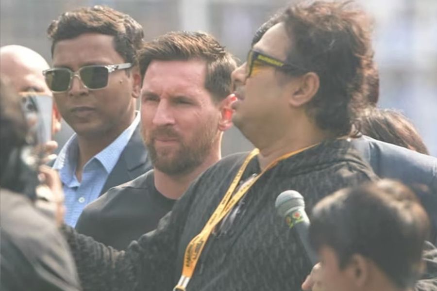 তৃণমূলের বিরুদ্ধে ১০০ কোটি টাকার মামলার হুমকি দিলেন মেসির ভারত সফরের আয়োজক শতদ্রু