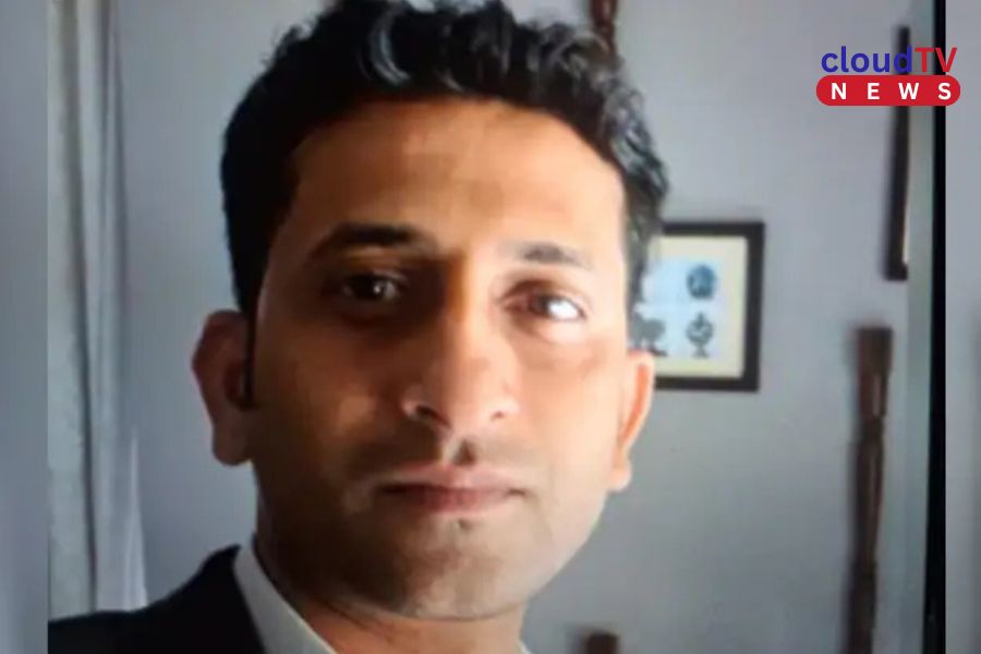 স্ত্রী-ছেলেকে নিয়ে জমি দেখতে গিয়েই মৃত্যু, বজ্রপাতে প্রাণ গেল কর্নাটকের ৪৩ বছরের টেকির