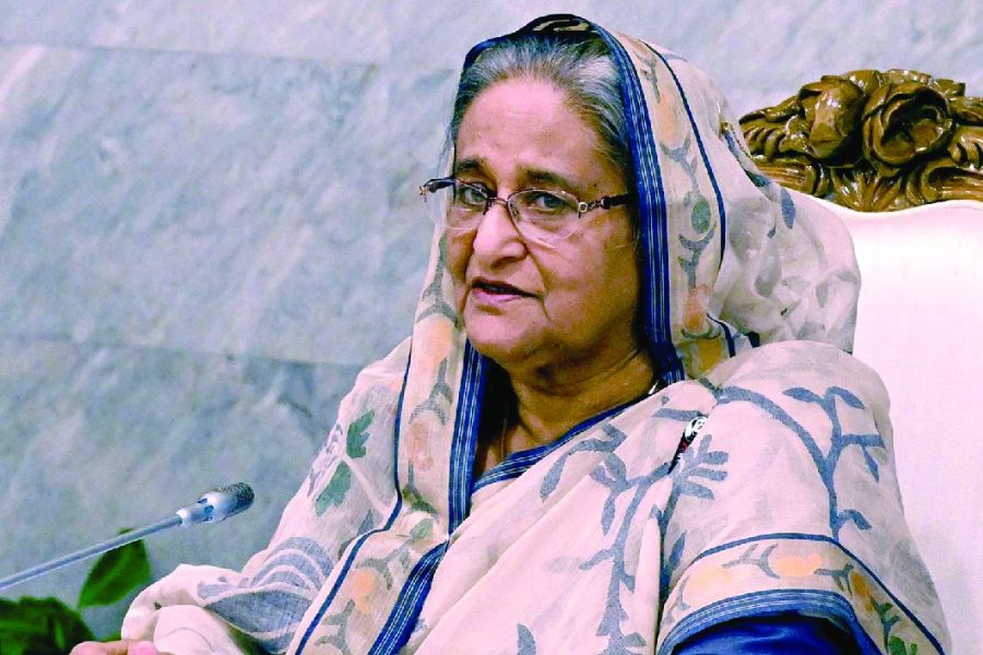 বাংলাদেশে ফিরতে চাইলে বিশ্বের সেরা আইনজীবী আনুন, স্বাগত: শেখ হাসিনাকে বার্তা ঢাকার