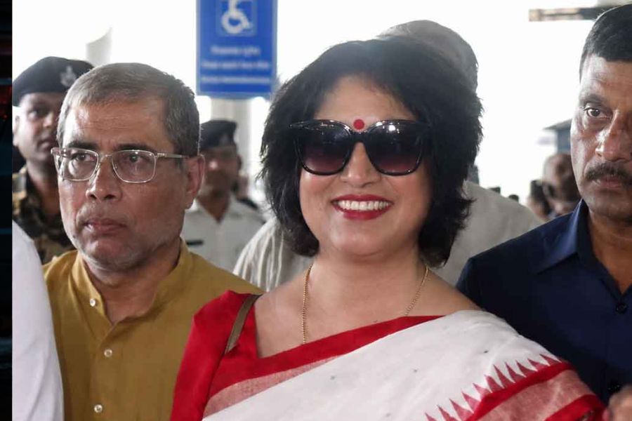 ১৯ বছর পর কলকাতায় ফিরলেন তসলিমা নাসরিন, আবেগঘন প্রত্যাবর্তনে নতুন বিতর্ক
