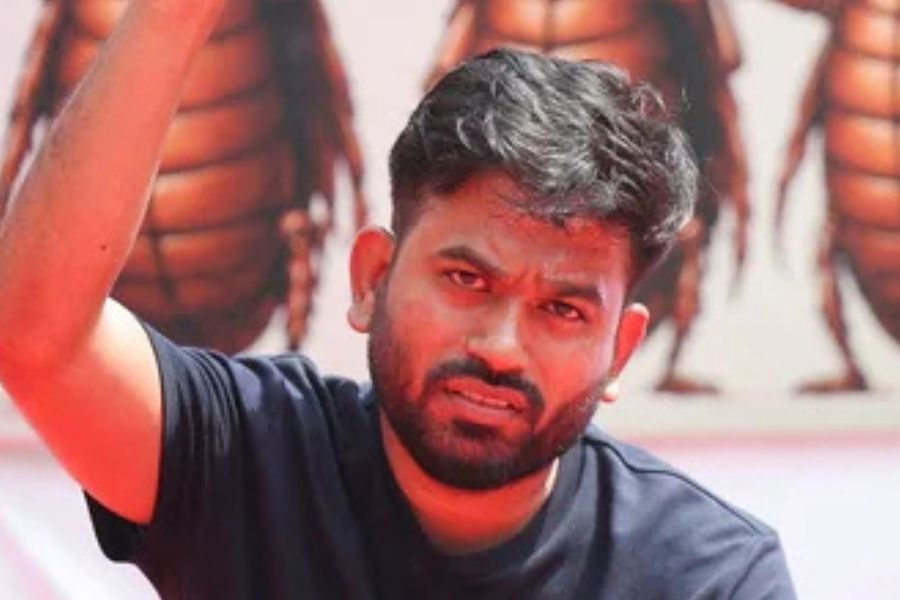 ‘রাজনীতি ছেড়ে ইনফ্লুয়েন্সার হন’, প্রধানমন্ত্রীকে কটাক্ষ অভিজিৎ দীপকের
