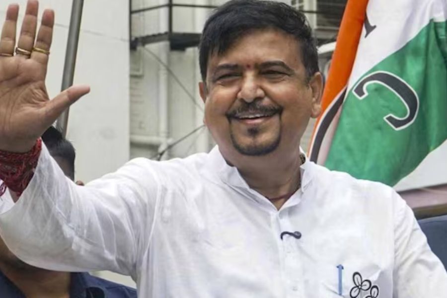 সুজিত বসুর জামিন মামলায় বড় মোড়, চেম্বারে ফাইল চাওয়ার অভিযোগে সরে দাঁড়ালেন বিচারপতি শুভ্রা ঘোষ