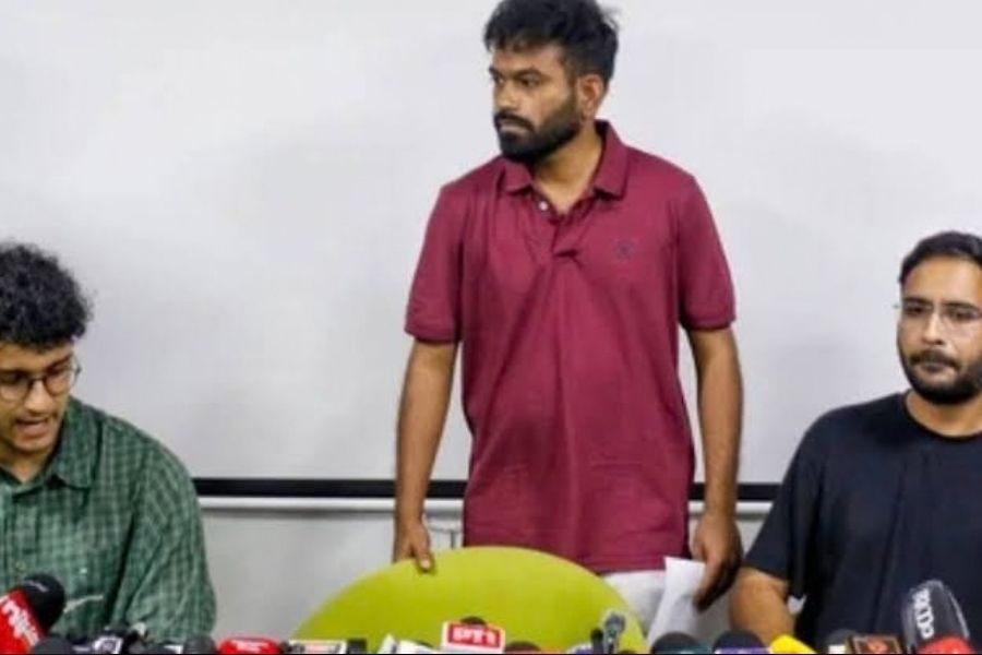 মহিলার মর্ফড ছবি সরাতে Meta-কে নির্দেশ দিল দিল্লি হাইকোর্ট, CJP নেতাদের নোটিস