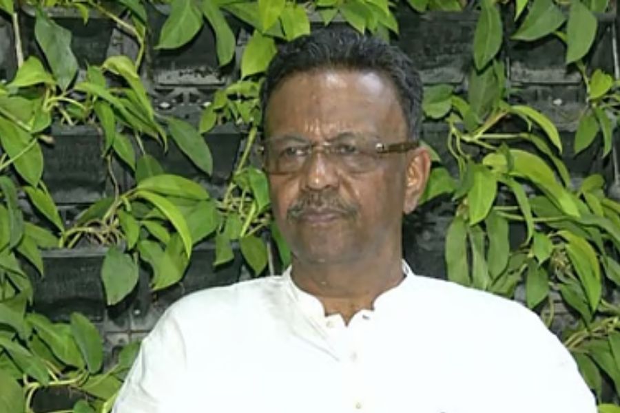 পুরভোটে লড়বেন না ফিরহাদ হাকিম, ২০৩১-এর পর রাজনীতি ছাড়ার ঘোষণা