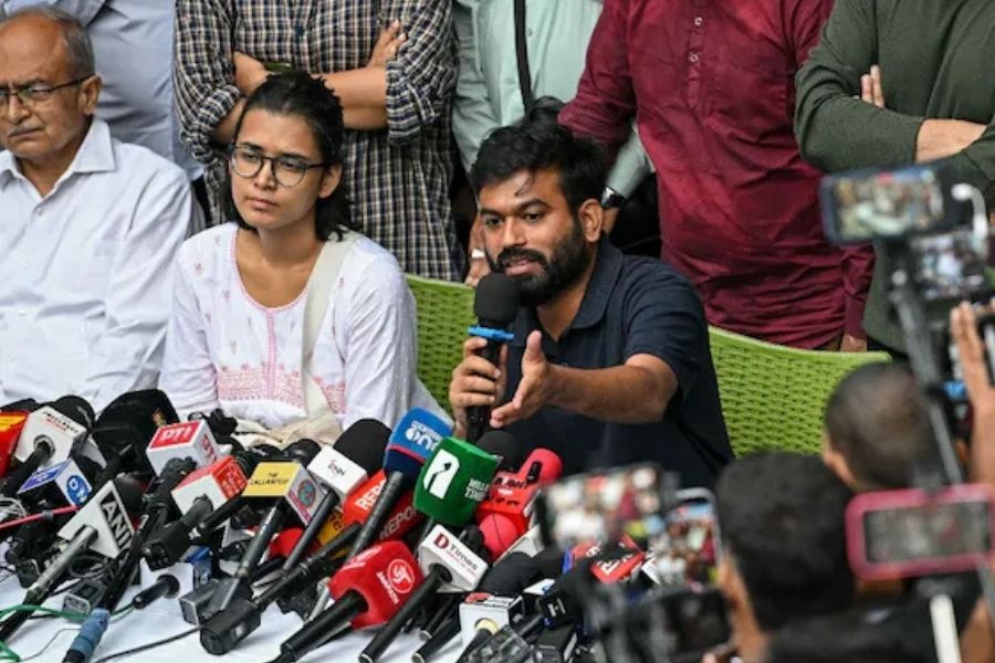 নেহা বোরা ও প্রশান্ত ভূষণের মন্তব্যে রাহুল গান্ধীকে নিশানা বিজেপির